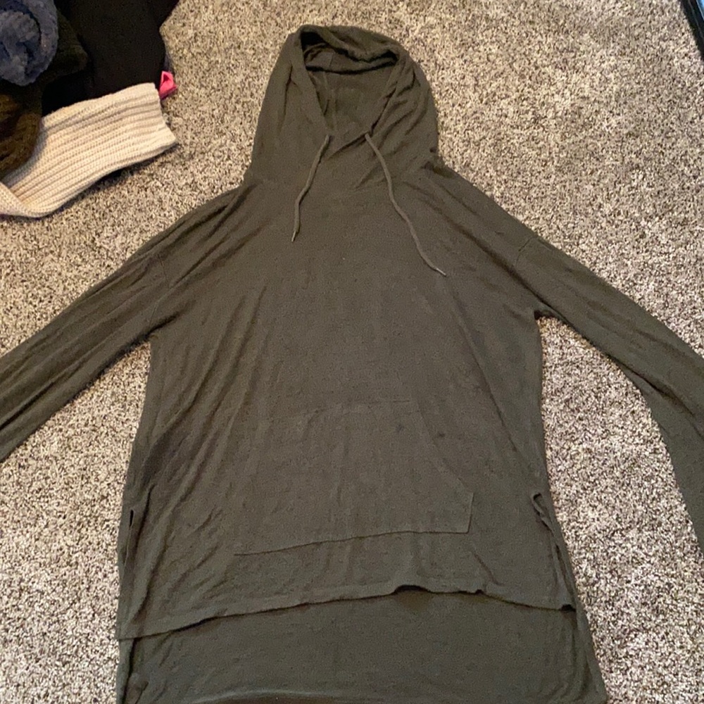 Light weight long sleeve hooded shirt